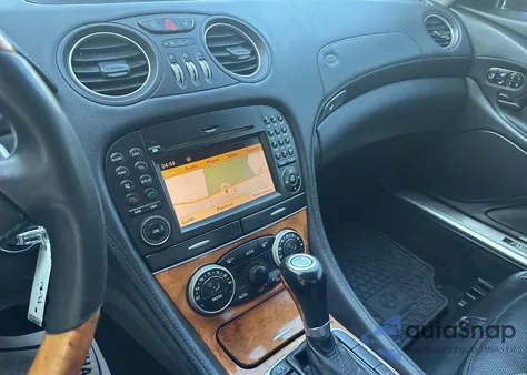 2009 Mercedes-Benz Sl 550 z USA, uszkodzony, nr VIN WDBSK71F69F148290